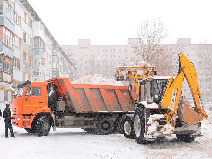 Более 14 000 кубометров снега вывезли с улиц Канавинского района за минувшую неделю  - фото 1